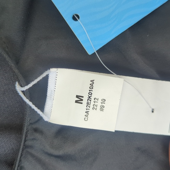 Elegant Black One-Piece Swimsuit - Picture 4 of 7